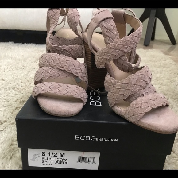 BCBG  plush cow split suede heels - Picture 4 of 4